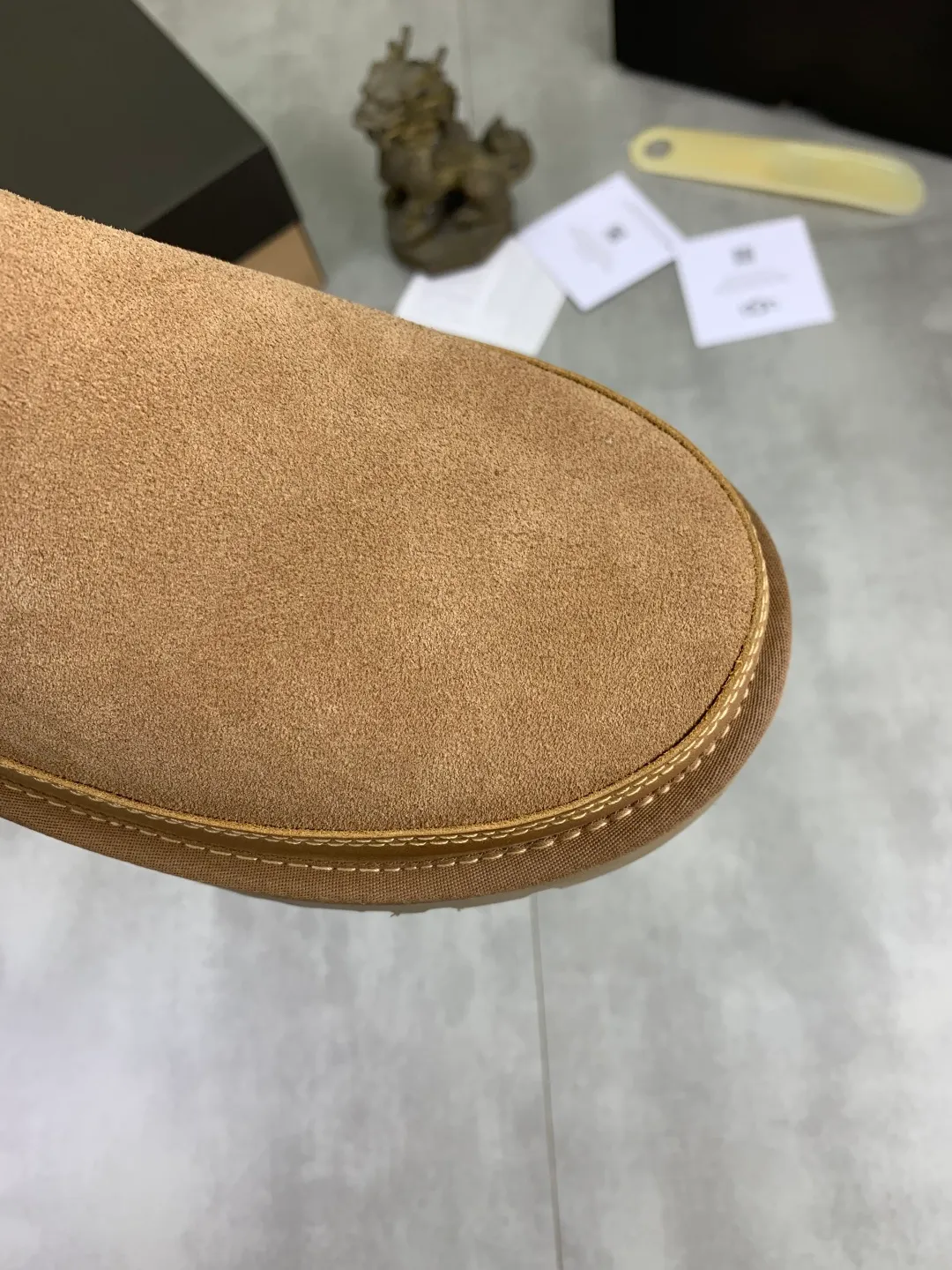 Men's shoes 💰P480 [New model] low-cut popular style 💰 versatile casual wool shoes 🆘 "Real Wool" [UGG] 👉 Popular men's shoes official website synchronization 🔰Quality [proud] is not comparable to the imitations in the general market 🌀The upper is imported Italian frosted cowhide, and the lining: foot pads 🅰️grade 🐑real wool👻Only Grade A can show the effect It feels smooth and delicate 🔱The shoe shape is grand, only the factory can do it 🎄The perfect toughness of the original outsole 👻⬛️ allows customers to say goodbye to one-time consumption. It is made of real wool and is super warm. 3⃣️colors available Size male: 39-45